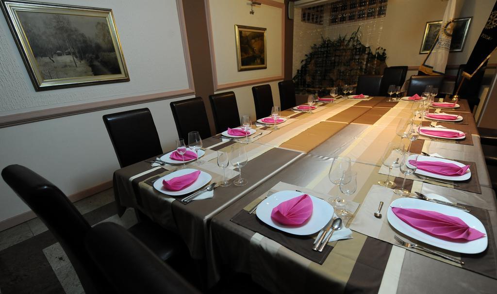 Hotel Gold Pljevlja Kültér fotó